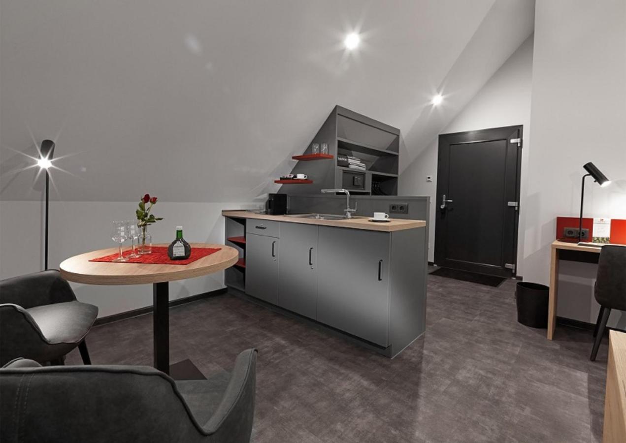 Weinmotel Simon 1 A Алценау-ин-Унтерфранкен Екстериор снимка