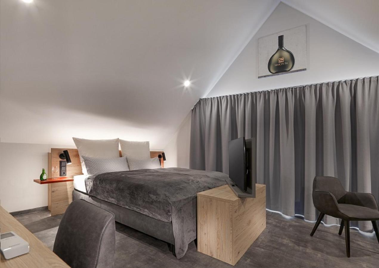 Weinmotel Simon 1 A Алценау-ин-Унтерфранкен Екстериор снимка