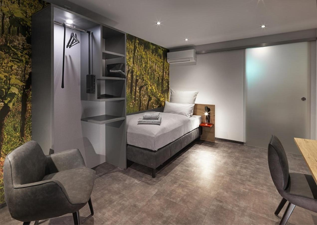 Weinmotel Simon 1 A Алценау-ин-Унтерфранкен Екстериор снимка