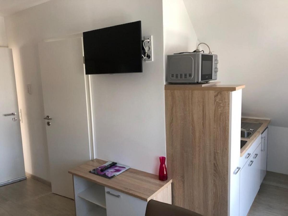 Weinmotel Simon 1 A Алценау-ин-Унтерфранкен Екстериор снимка